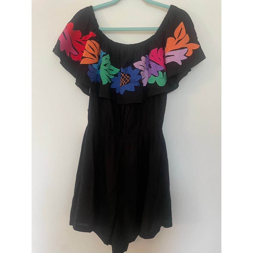 NWT J. Marie Off The Shoulders Black Embroidered Romper Sz. L - Picture 3 of 12